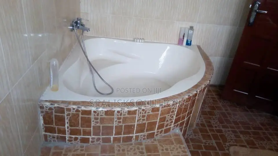 Furnished 5bdrm House in Obuom, Kasoa for sale