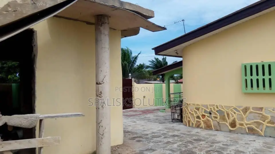 Furnished 5bdrm House in Obuom, Kasoa for sale