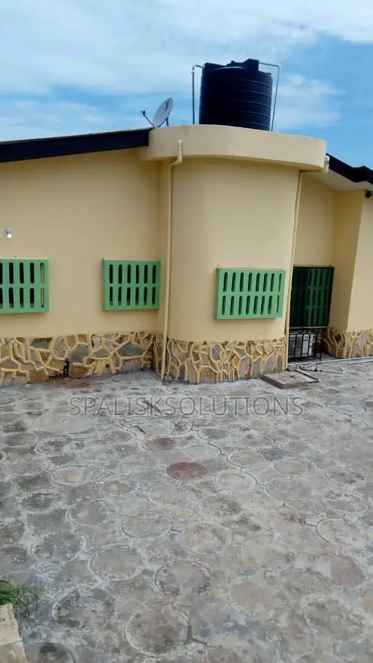 Furnished 5bdrm House in Obuom, Kasoa for sale