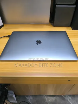 Laptop Apple MacBook Pro 2019 16GB Intel Core i7 SSD 500GB