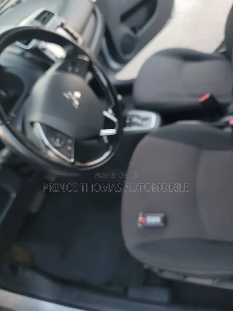 Mitsubishi Mirage 2017 Silver
