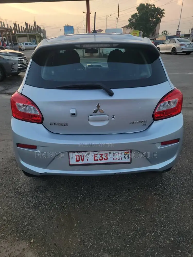Mitsubishi Mirage 2017 Silver