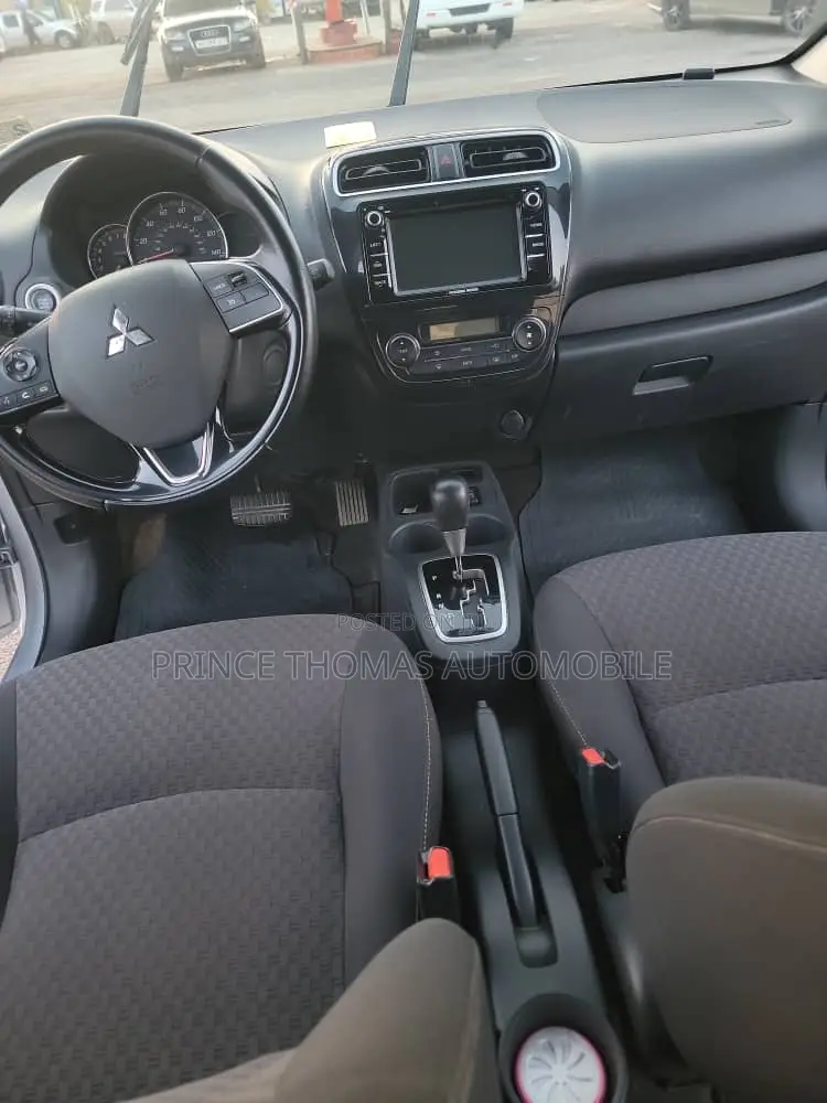 Mitsubishi Mirage 2017 Silver