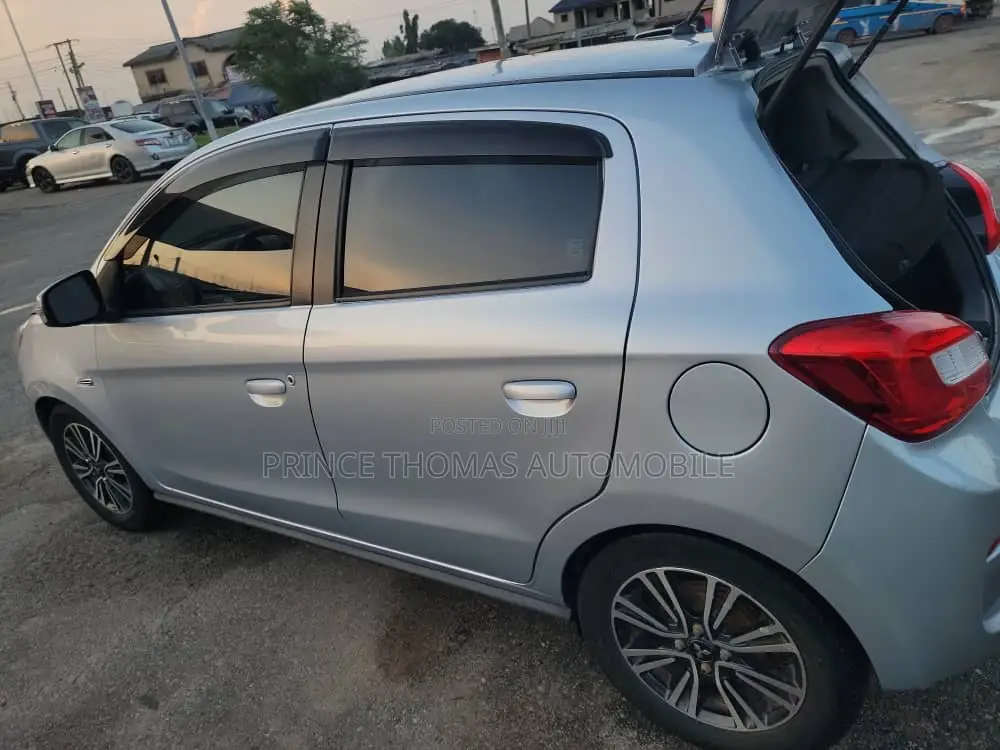 Mitsubishi Mirage 2017 Silver