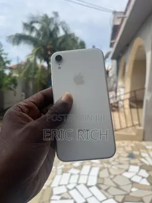Apple iPhone XR 64 GB White