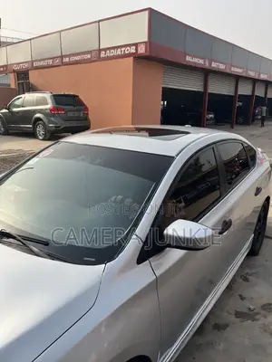 Nissan Sentra SR 4dr Sedan (1.8L 4cyl CVT) 2014 Silver