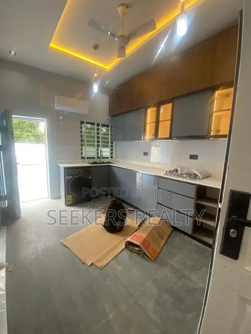 3bdrm House in Seekers Realty, Pokuase for sale
