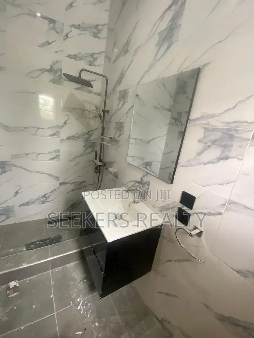 3bdrm House in Seekers Realty, Pokuase for sale