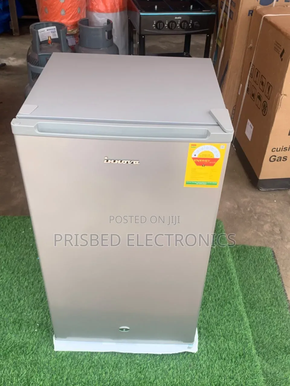 Innova Table Top Single Door Fridge 90 Litres