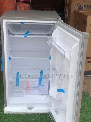 Innova Table Top Single Door Fridge 90 Litres