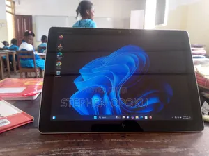Laptop HP Elite X2 1012 8GB Intel Core i5 SSD 256GB