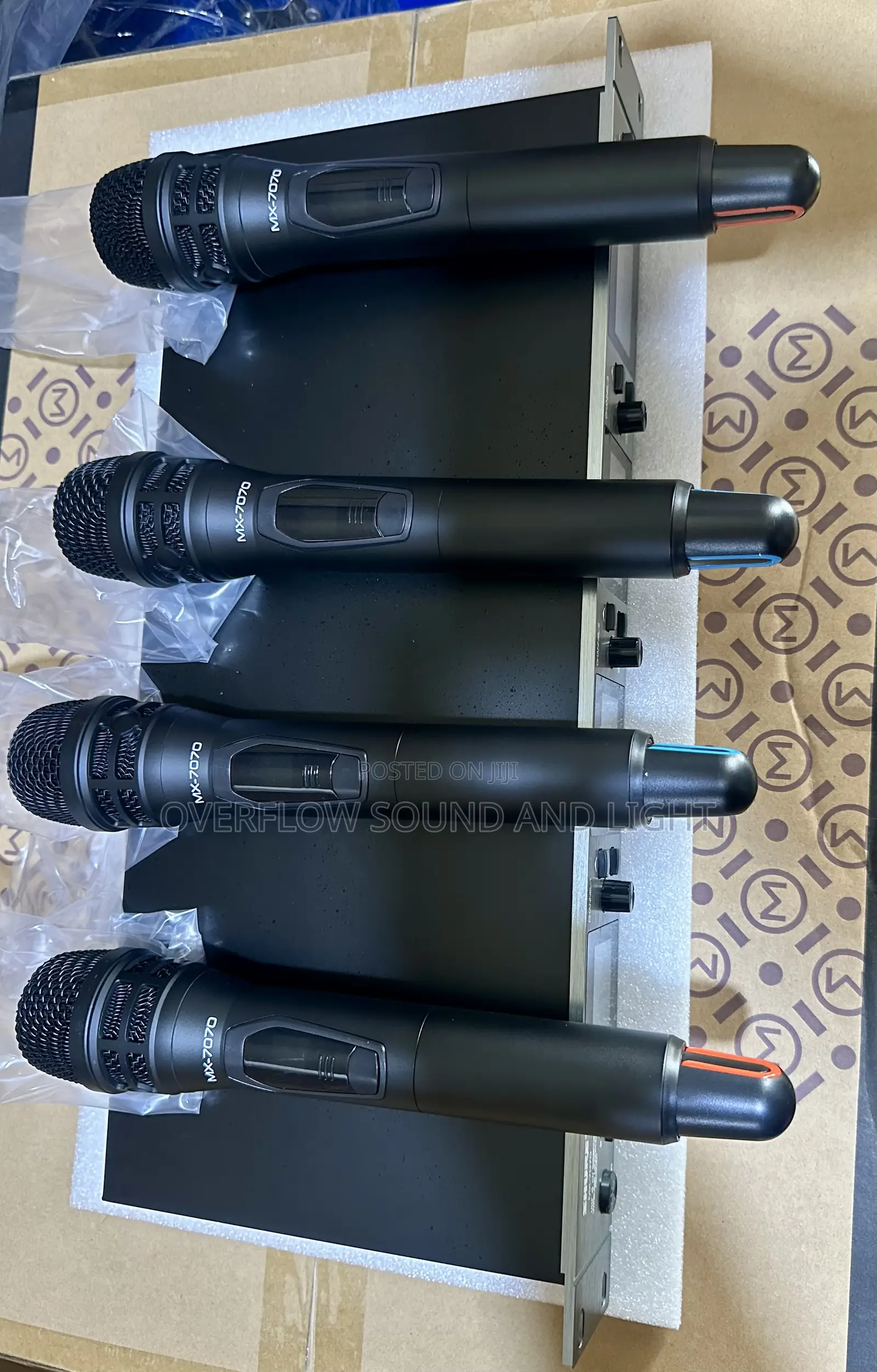 Shure Mx7070 4 in 1 Wireless Microphone