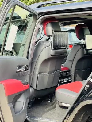 New Toyota Land Cruiser LC300 2025 Black