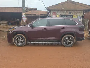 Toyota Highlander LE Plus 2019 Burgundy