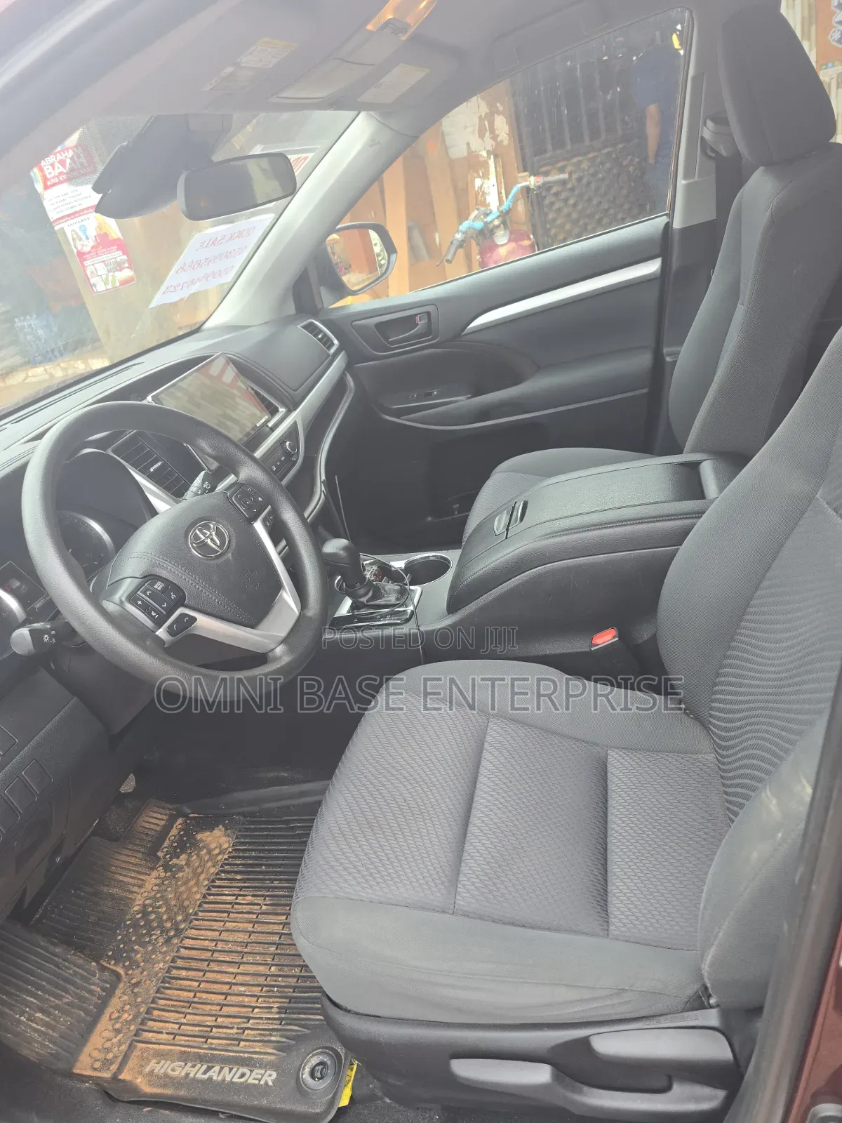 Toyota Highlander LE Plus 2019 Burgundy