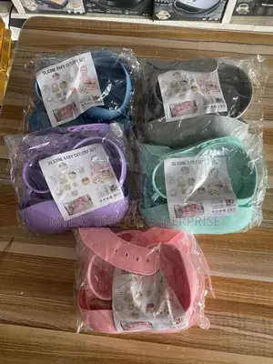 Weaning Baby Silicone Set With Plate,Bib,Cup,Spoon,Fork and Straw