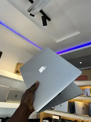 Laptop Apple MacBook Pro 2015 16GB Intel Core i7 SSD 256GB