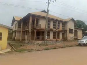 7bdrm House in Ampayoo, Kumasi Metropolitan for sale