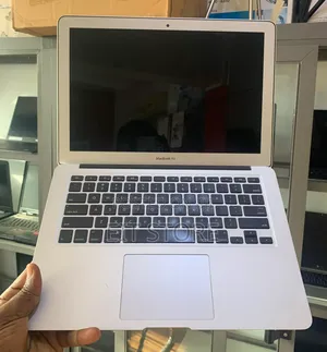 Laptop Apple MacBook Air 8GB Intel Core i5 SSD 128GB