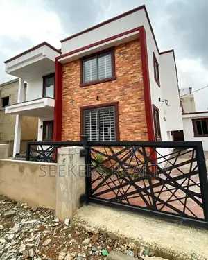 4bdrm Townhouse/Terrace in Seekers Realty, East Legon for Sale
