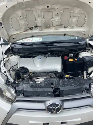 Toyota Yaris 2014 White