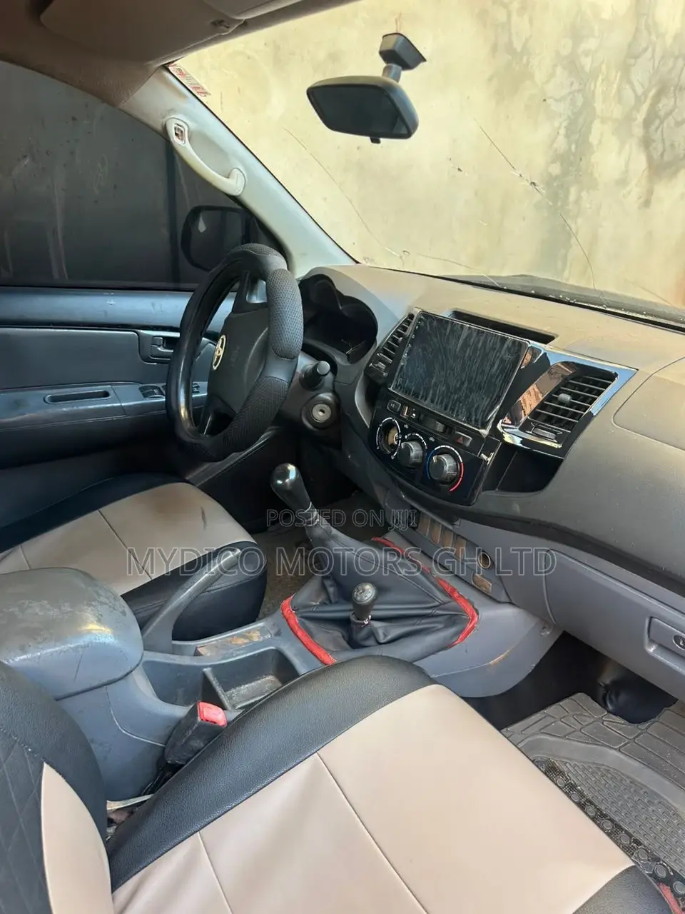 Toyota Hilux 2.5 D-4D 4X4 SRX 2012 Silver