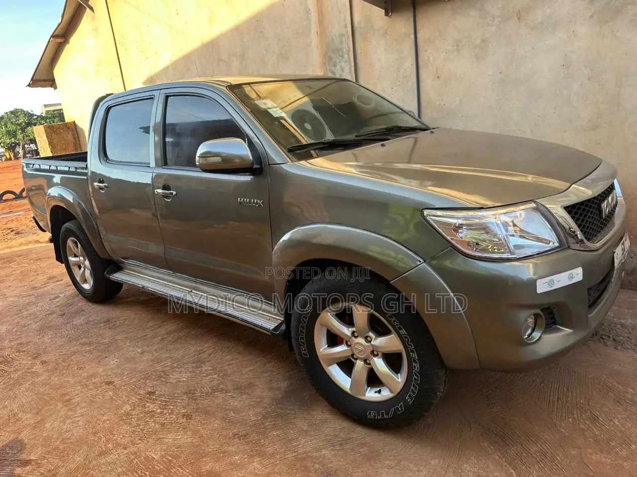 Toyota Hilux 2.5 D-4D 4X4 SRX 2012 Silver