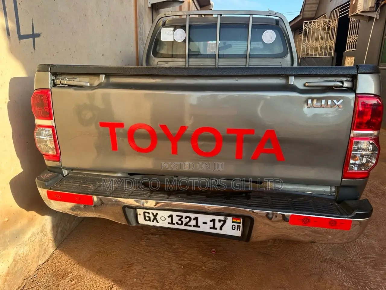 Toyota Hilux 2.5 D-4D 4X4 SRX 2012 Silver