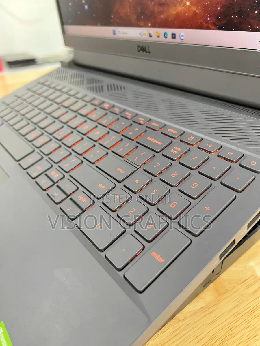 Laptop Dell G15 5520 16GB Intel Core i9 SSD 1T