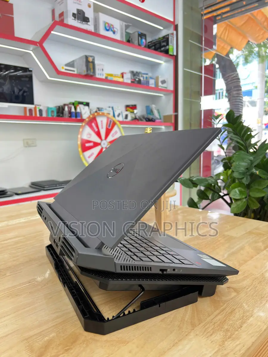 Laptop Dell G15 5520 16GB Intel Core i9 SSD 1T