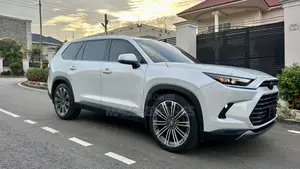 Toyota Highlander Limited 2025 White