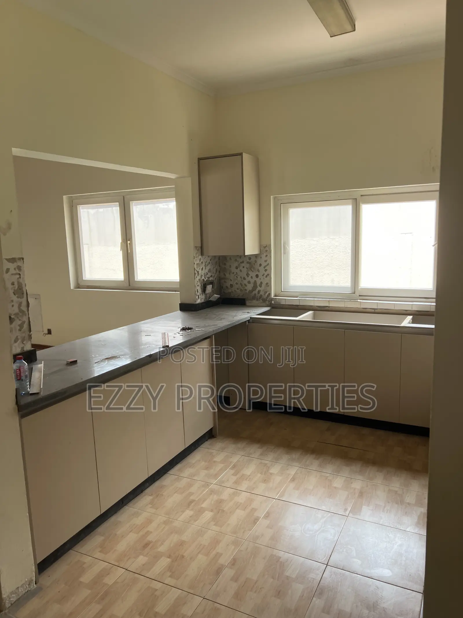 9bdrm House in East Legon for rent