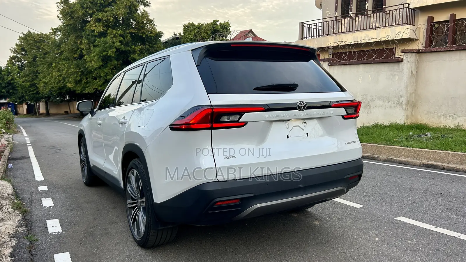Toyota Highlander Limited 2025 White