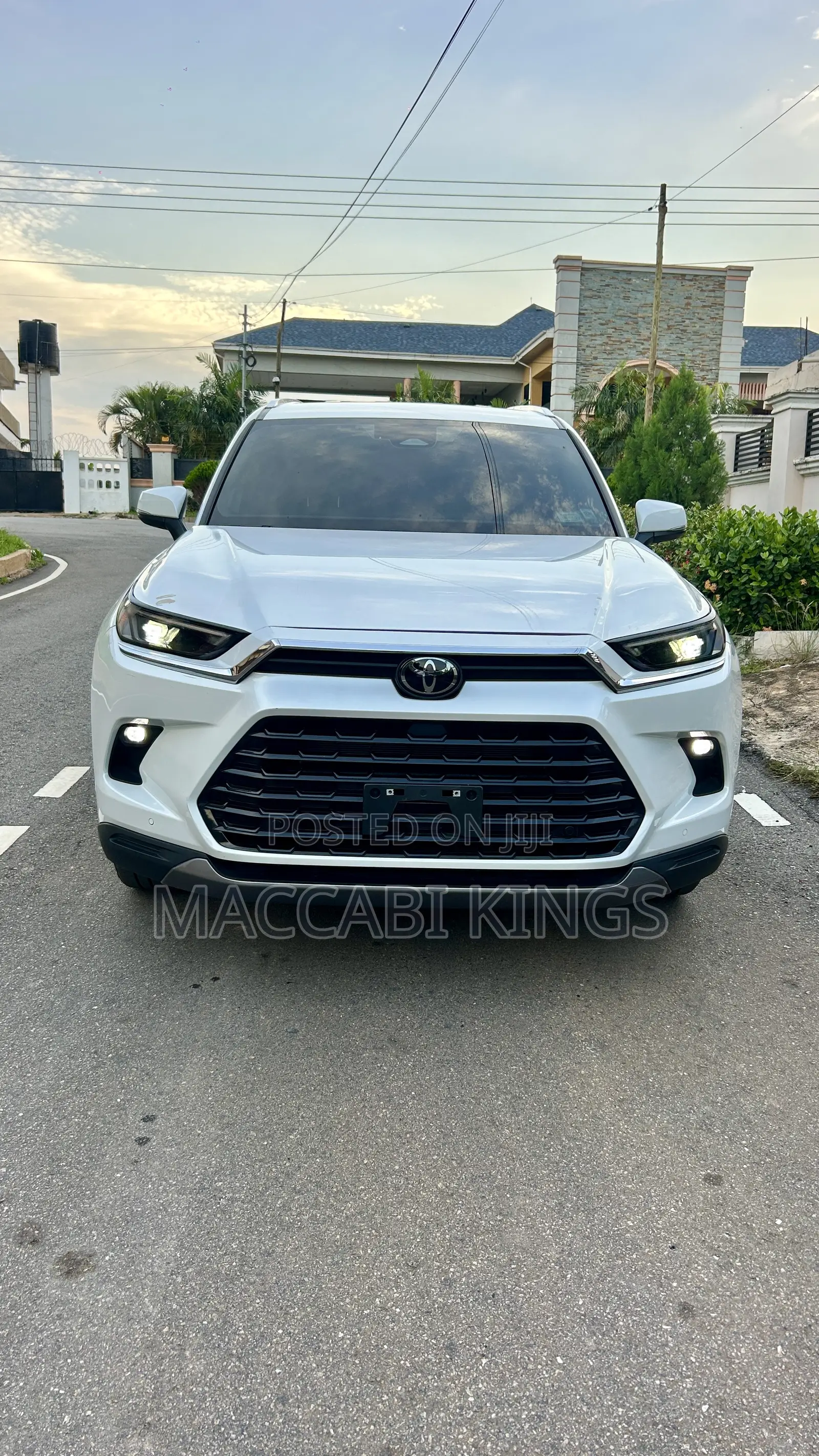 Toyota Highlander Limited 2025 White