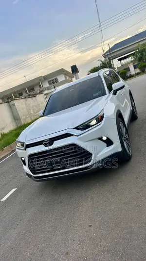 Toyota Highlander Limited 2025 White