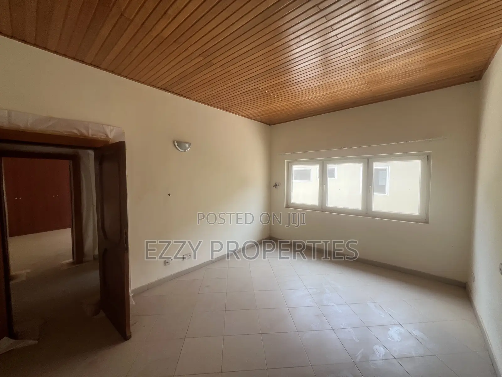 9bdrm House in East Legon for rent