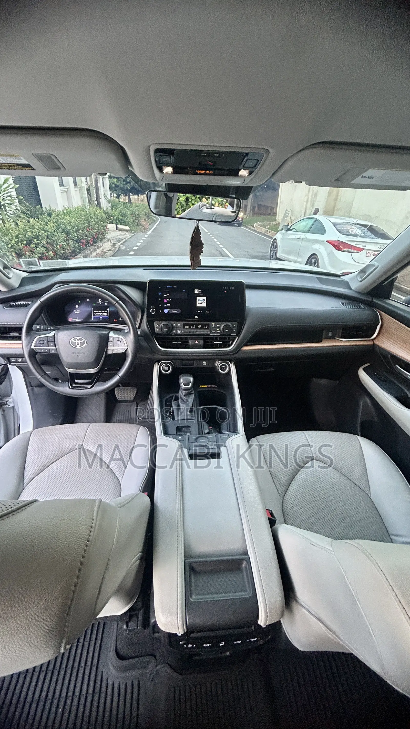 Toyota Highlander Limited 2025 White