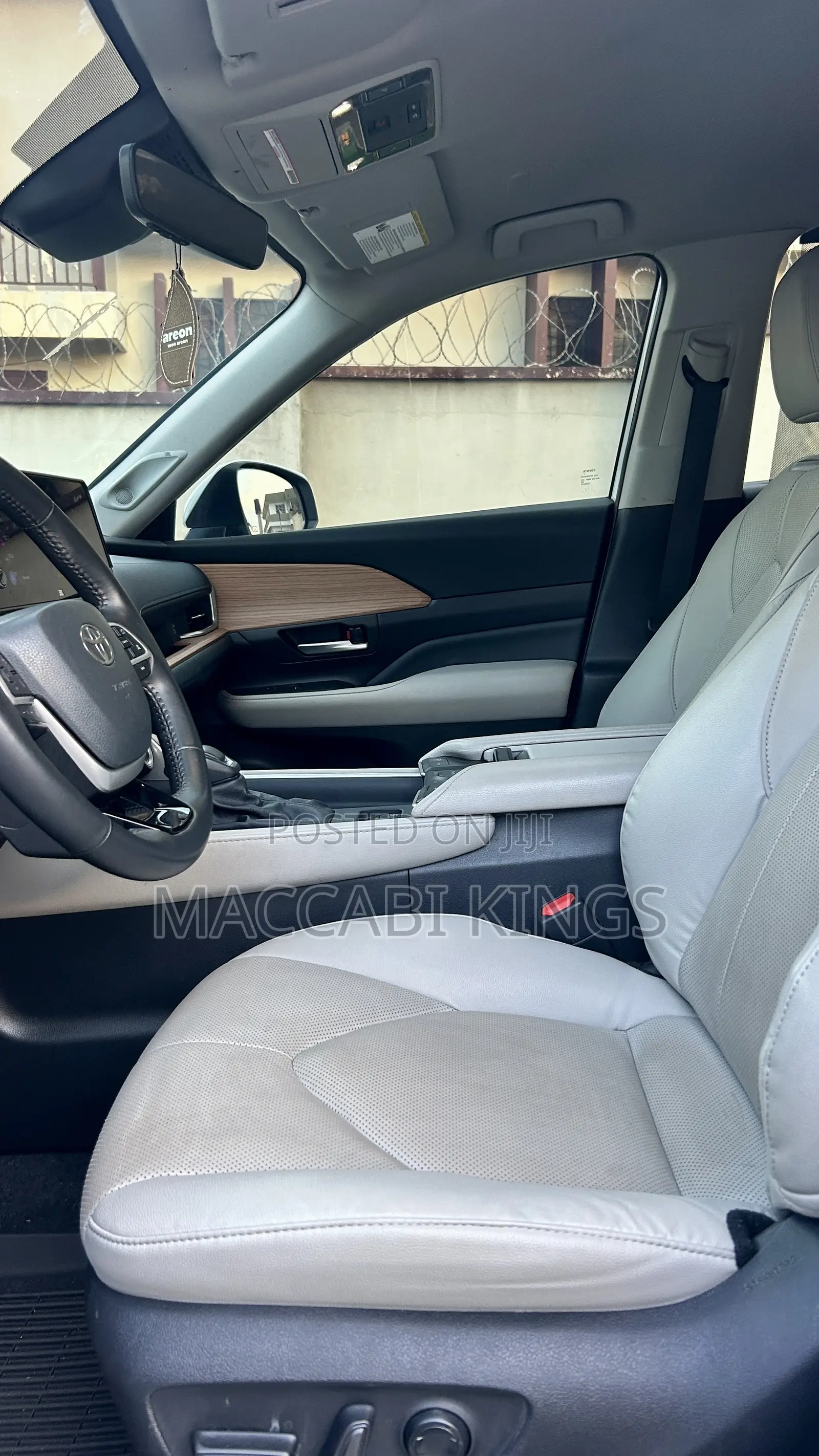 Toyota Highlander Limited 2025 White