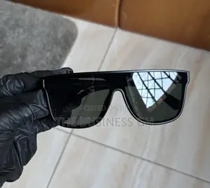 New Black Sunnies