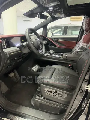 New GAC GM8 2025 Black