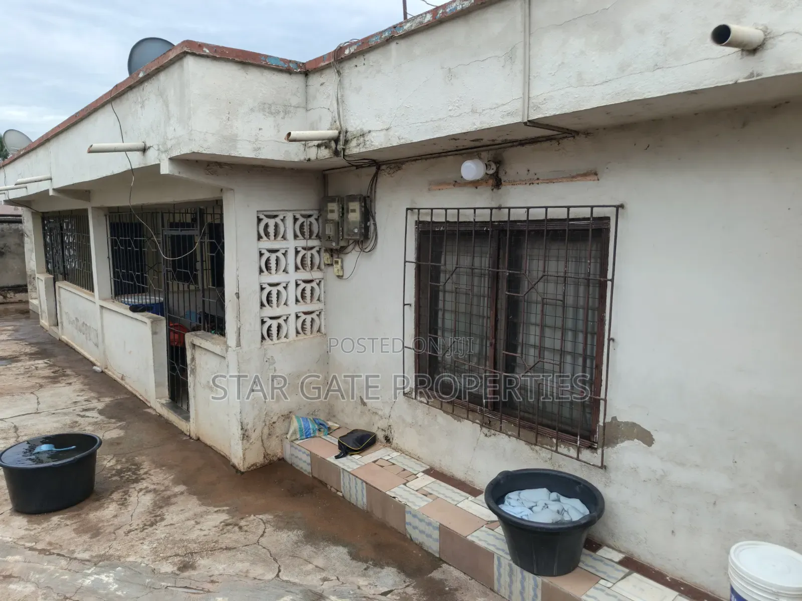 10bdrm House in Sepe Owusu Ansah, Kumasi Metropolitan for sale