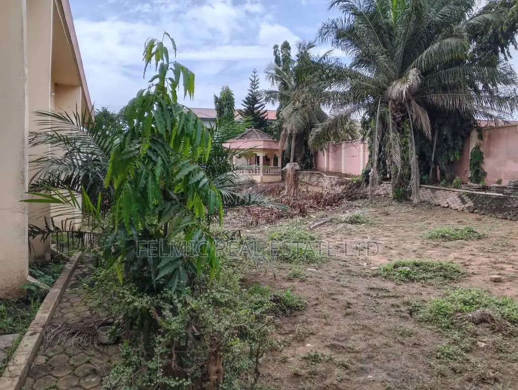 5bdrm House in Felmic Real Estate, Ofankor for sale