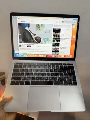 Laptop Apple MacBook Air 2018 8GB Intel Core i5 SSD 256GB