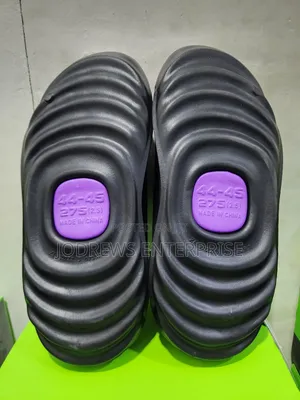 Oraimo Crestfrom Ergonomic Anti-Skid Slipper (Purple)