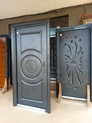 Single Smooth Paladin Security Door