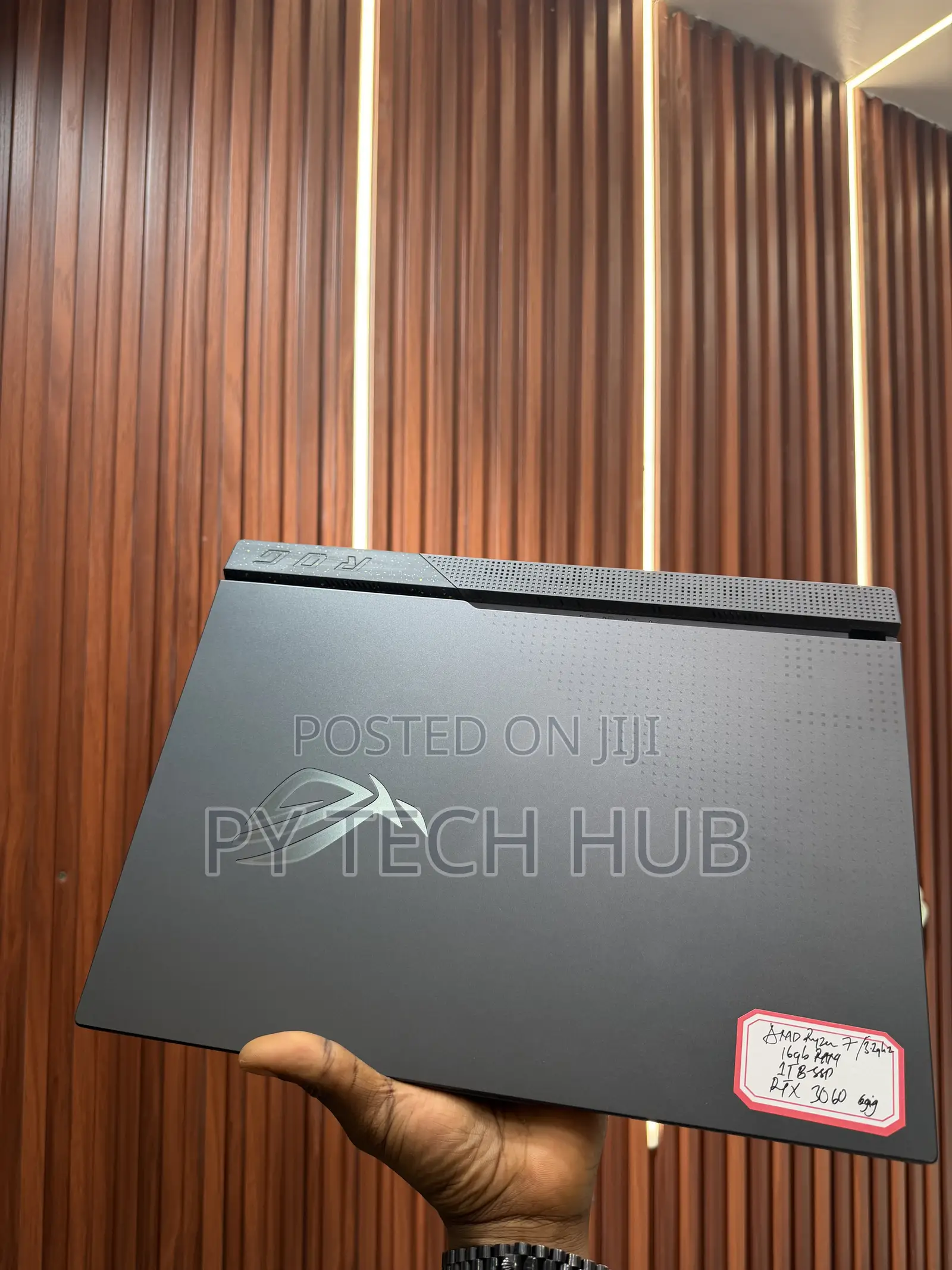Laptop Asus ROG Strix G17 16GB AMD Ryzen 7 SSD 1T