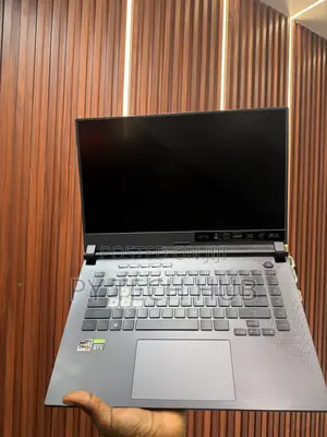 Laptop Asus ROG Strix G17 16GB AMD Ryzen 7 SSD 1T