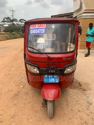 TVS HLX 125 2024 Red