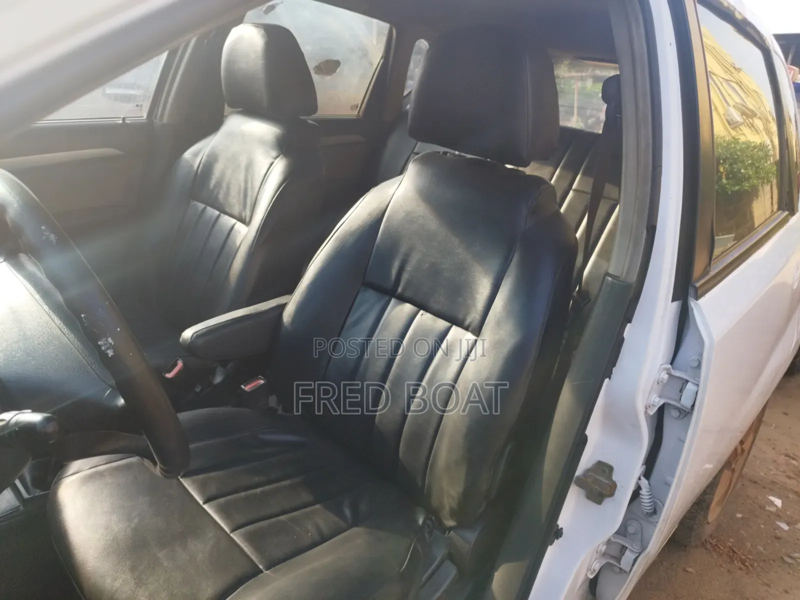 Pontiac G3 2009 White