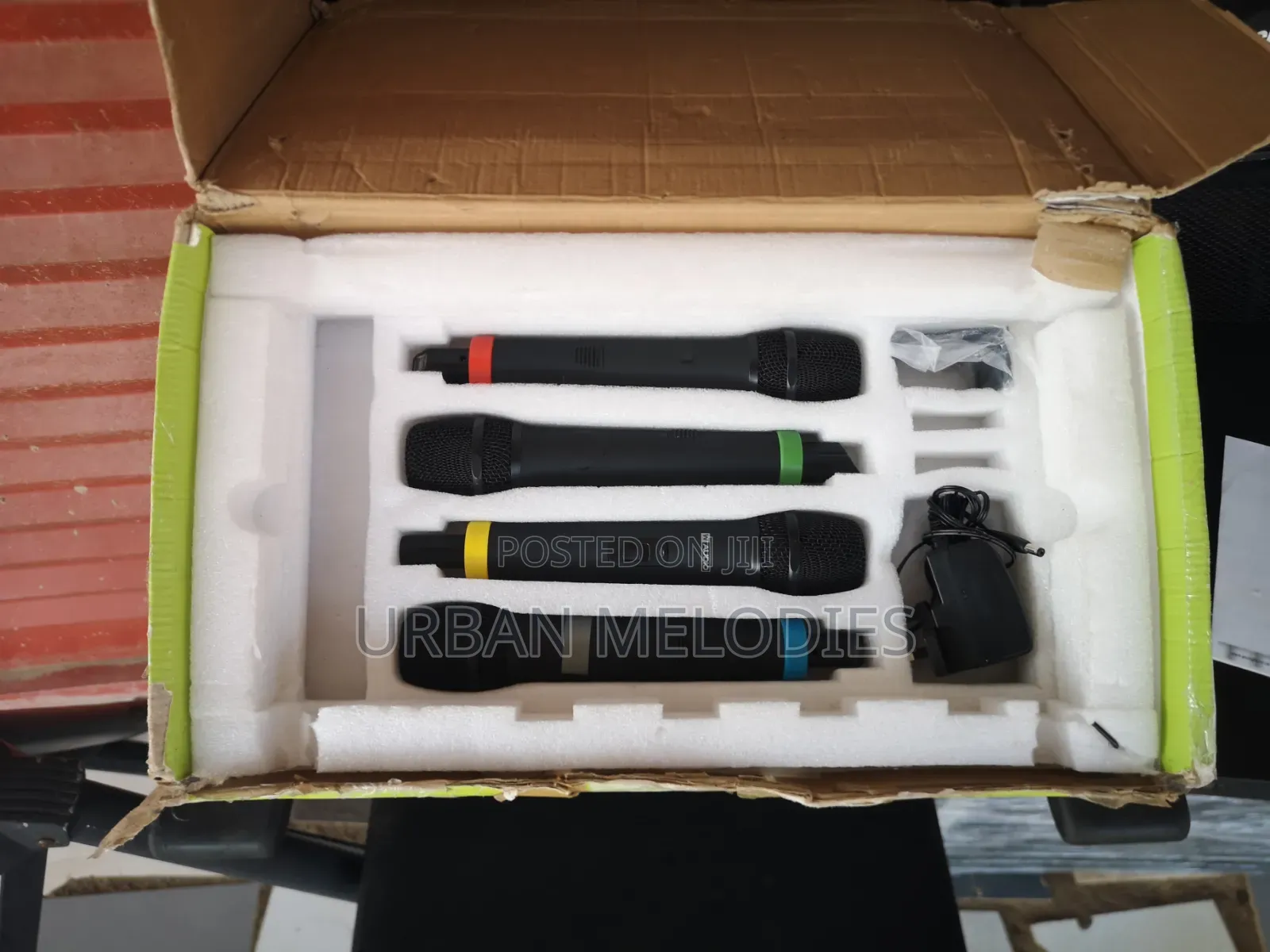 W Audio Rm Quartet Uhf Radio Microphone System